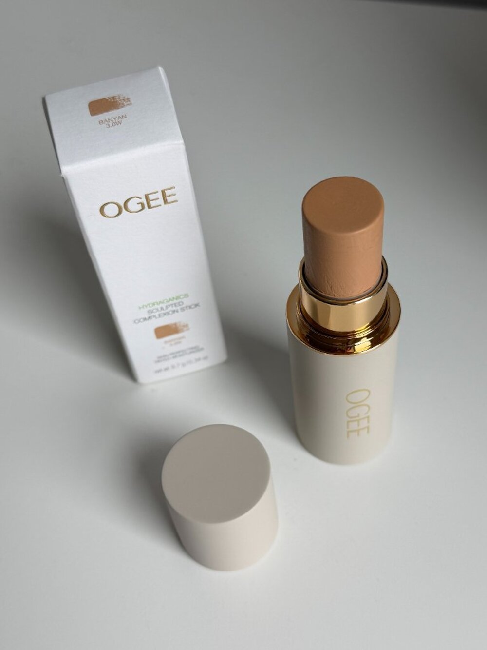 NWT OGEE Sculpted Complexion Stick Banyan 3.0W